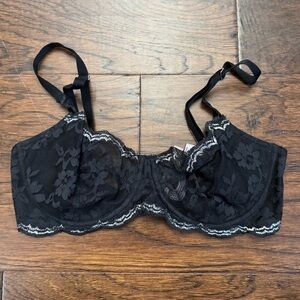 Victoria’s Secret unlined wired push-up lace black silver bra - 32DDD